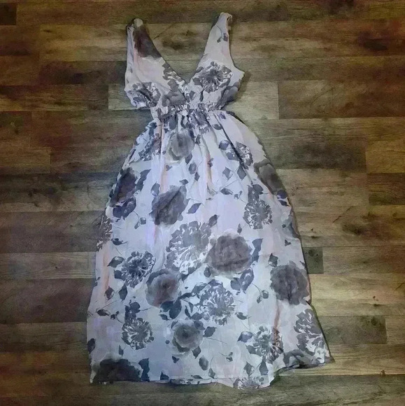 Sienna Sky Dresses & Skirts - NWOT Sienna Sky Purple Floral Midi Dress Size Small